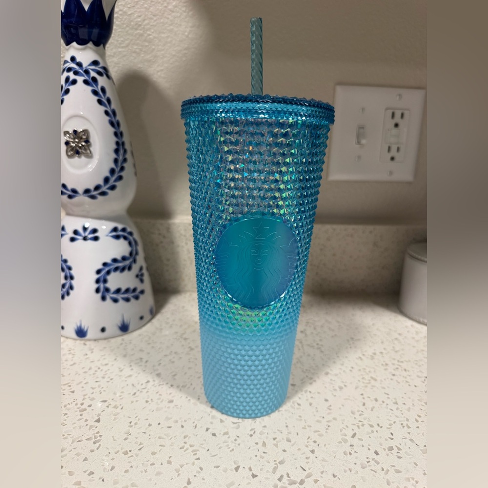 Starbucks 2023 Winter Glacier Blue Ombre Gradient Bling Studded Venti Tumbler
